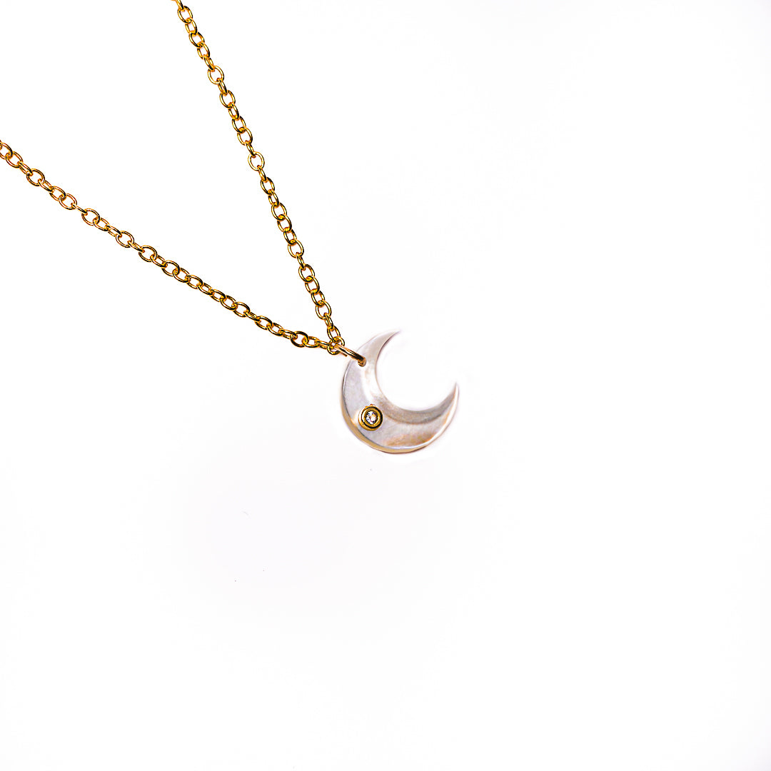 Crescent Stud Necklace in 18k gold plated brass – view 2