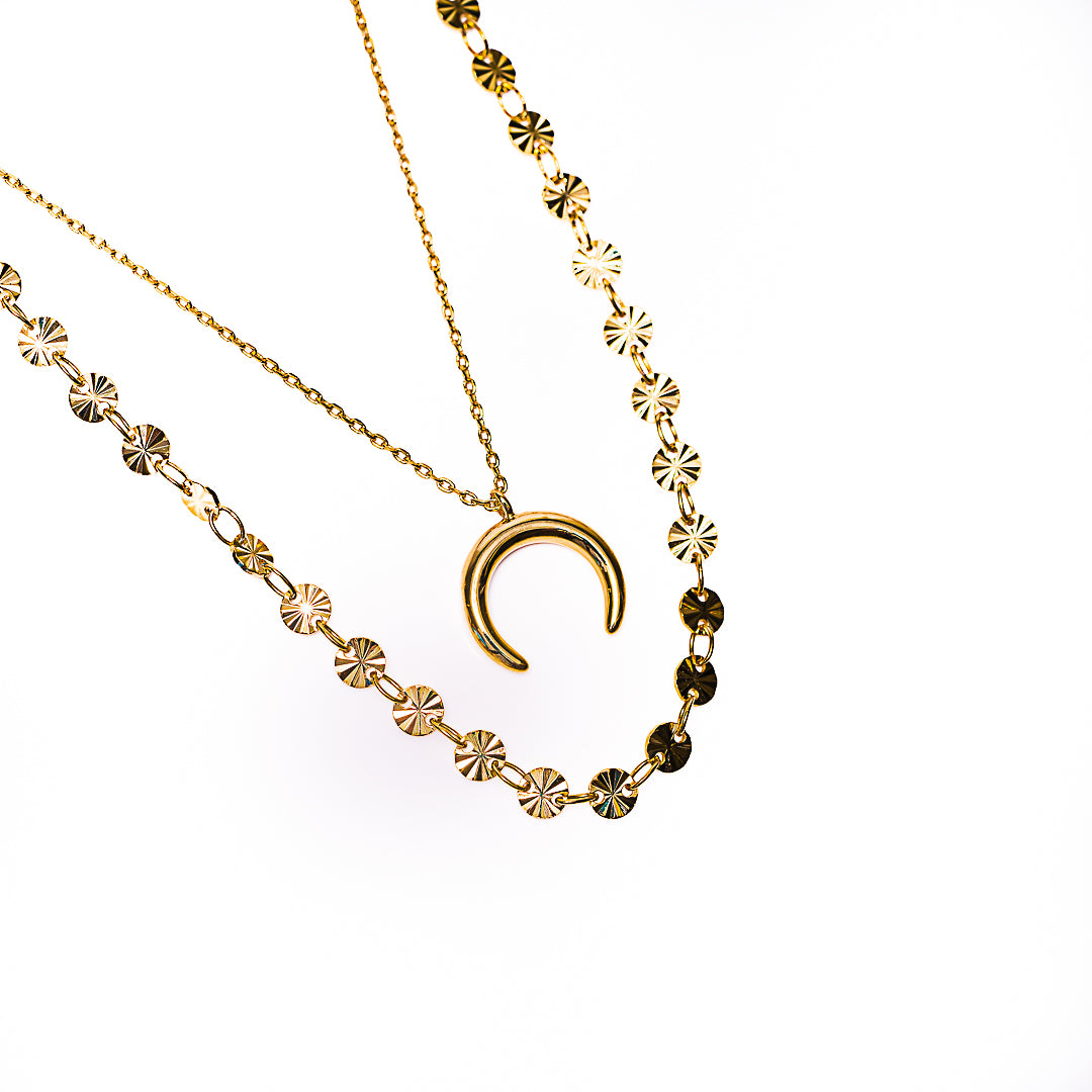 Crescent Double Link Necklace in 18k gold plated brass – view 2